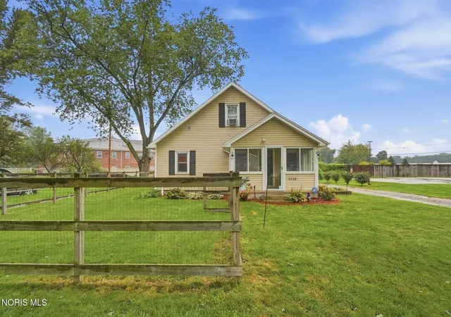 Photo 2 of Single family home for sale at 3228 Zone Ave, Toledo, OH 43617 | MLS# 10012885 | Listing updated on 2026-10-06