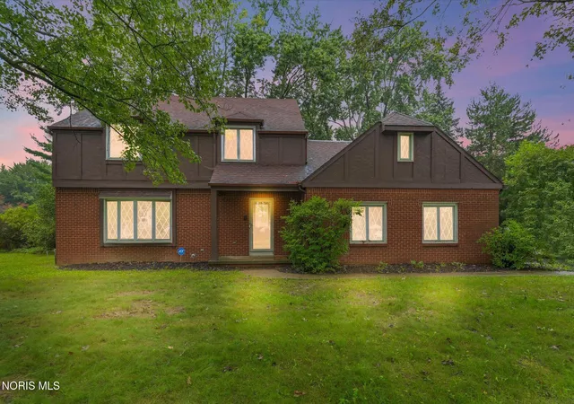Photo 1 of Single family home for sale at 5660 Cresthaven Ln, Toledo, OH 43614 | MLS# 10012882 | Listing updated on 2026-09-29