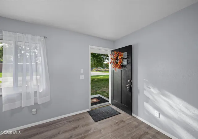 Photo 3 of Sale Pending at 452 Faye Ave, Bowling Green, OH 43402 | MLS# 10012947 | Listing updated on 2026-10-07