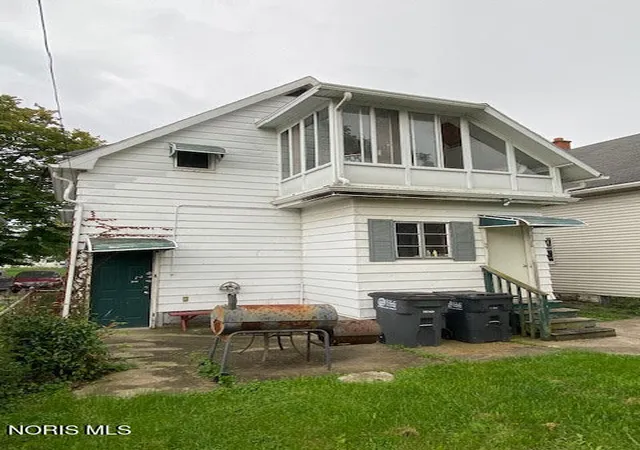 Photo 3 of Single family home for sale at 441 E Streicher St, Toledo, OH 43608 | MLS# 10012894 | Listing updated on 2026-09-06