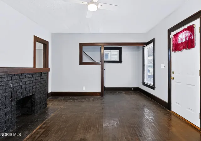 Photo 4 of Single family home for sale at 1045 Nebraska Ave, Toledo, OH 43607 | MLS# 10012942 | Listing updated on 2026-09-08