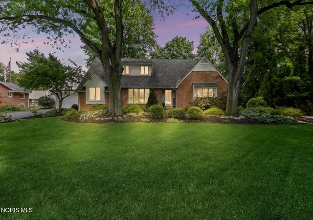 Photo 1 of Single family home for sale at 7 Parkwood Dr, Bowling Green, OH 43402 | MLS# 10012906 | Listing updated on 2026-09-10