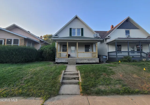 Photo 2 of Single family home for sale at 1421 Kelsey Ave, Toledo, OH 43605 | MLS# 10012905 | Listing updated on 2026-09-08