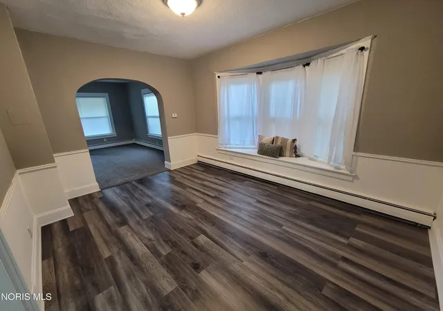 Photo 4 of Single family home for sale at 1421 Kelsey Ave, Toledo, OH 43605 | MLS# 10012905 | Listing updated on 2026-09-08