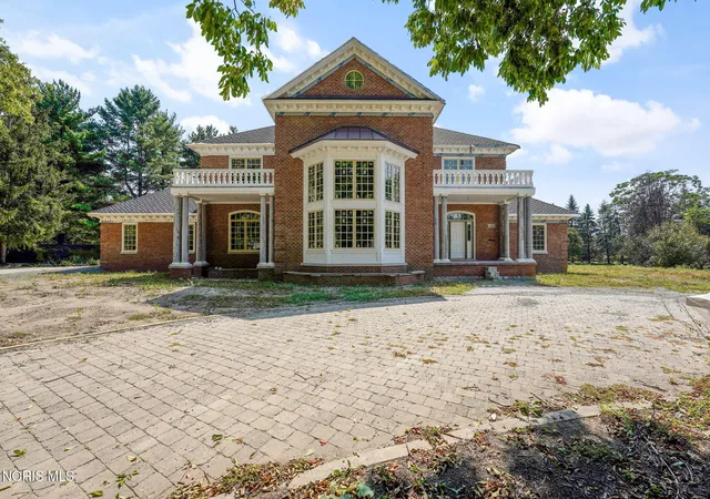 Single family home for sale at 125 W Edgar Ave, Findlay, OH 45840 | MLS# 10013081 | Listing updated on 2026-09-10