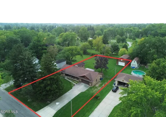 Photo 1 of Single family home for sale at 5921 Glasgow Rd, Sylvania, OH 43560 | MLS# 10012917 | Listing updated on 2026-09-09