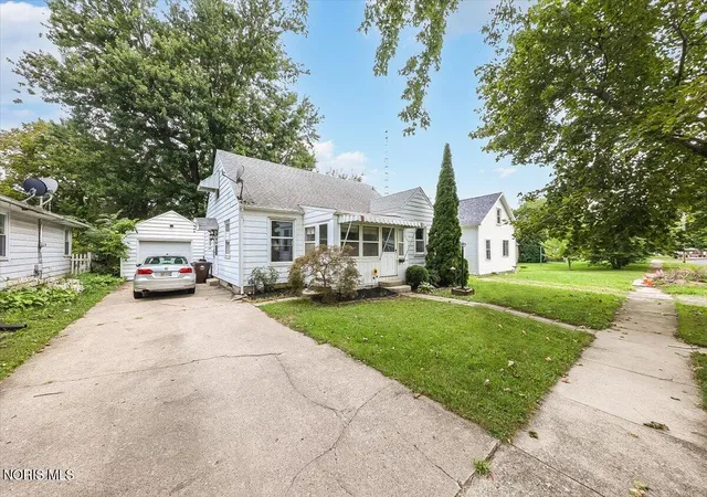 Photo 3 of Single family home for sale at 618 Ravine Ave, Defiance, OH 43512 | MLS# 10012920 | Listing updated on 2026-10-05