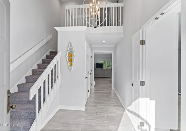 Photo 3 of House for sale at 41 Woodforest Pkwy, Sylvania, OH 43560 | MLS# 10012941 | Listing updated on 2026-09-14