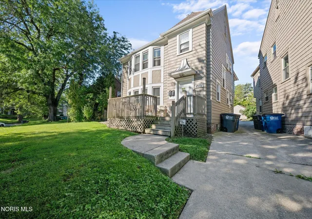 Photo 3 of Multi family home for sale at 2111 Kensington Rd, Toledo, OH 43607 | MLS# 10012944 | Listing updated on 2026-09-29