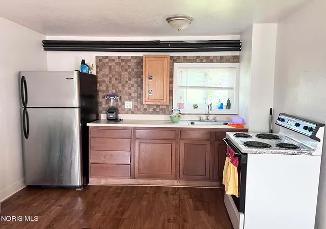 Photo 16 of Multi family home for sale at 325 N Warpole St, Upper Sandusky, OH 43351 | MLS# 10012966 | Listing updated on 2026-10-07