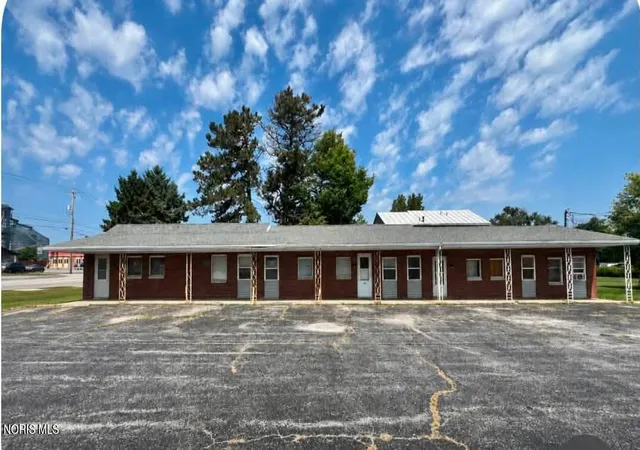 Photo 2 of Multi family home for sale at 325 N Warpole St, Upper Sandusky, OH 43351 | MLS# 10012966 | Listing updated on 2026-10-07