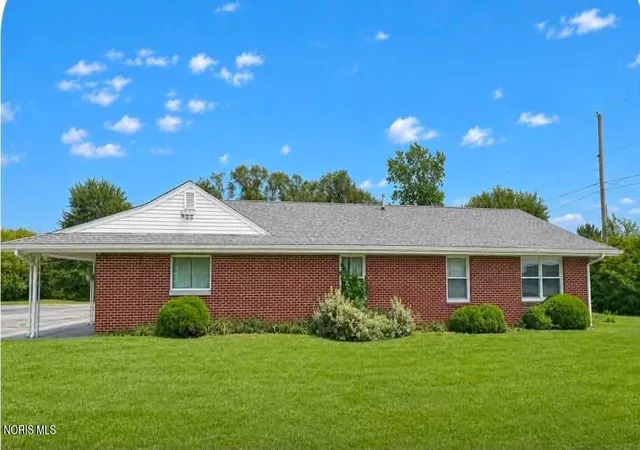Photo 3 of Multi family home for sale at 325 N Warpole St, Upper Sandusky, OH 43351 | MLS# 10012966 | Listing updated on 2026-10-07