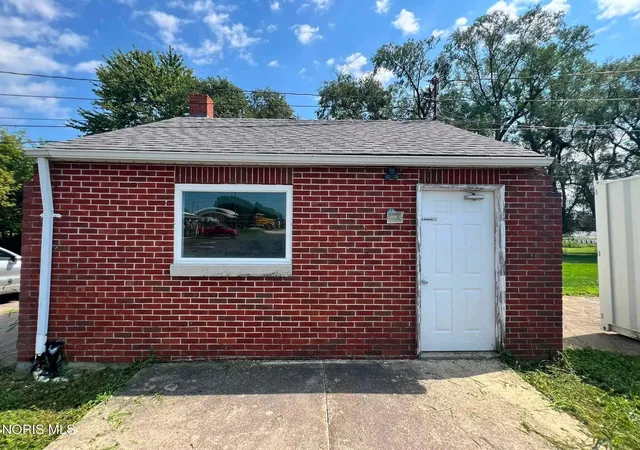 Photo 3 of House for sale at 325 N Warpole St, Upper Sandusky, OH 43351 | MLS# 10012966 | Listing updated on 2026-10-07