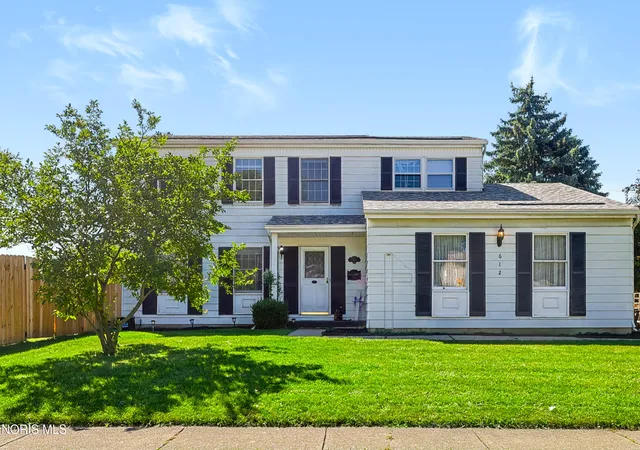Photo 1 of Single family home for sale at 612 Dussel Dr, Maumee, OH 43537 | MLS# 10012943 | Listing updated on 2026-09-24