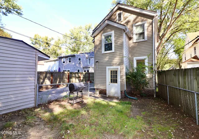 Photo 28 of Multi family home for sale at 3239 Algonquin Pkwy, Toledo, OH 43606 | MLS# 10013494 | Listing updated on 2026-10-07