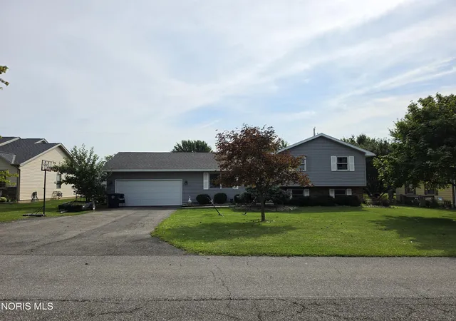 Photo 1 of Single family home for sale at 723 Chestnut Dr, Upper Sandusky, OH 43351 | MLS# 10013012 | Listing updated on 2026-09-14