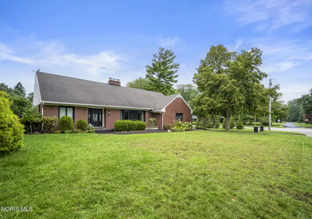 Photo 2 of Single family home for sale at 3033 Westchester Rd, Ottawa Hills, OH 43615 | MLS# 10013011 | Listing updated on 2026-09-11