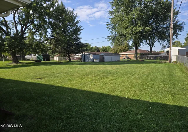 Photo 3 of Single family home for sale at 422 Indian Rd, Wauseon, OH 43567 | MLS# 10012965 | Listing updated on 2026-09-21