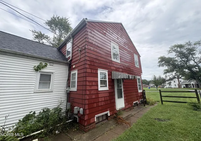 Photo 3 of Sale Pending at 1027 Secor Rd, Toledo, OH 43607 | MLS# 10012973 | Listing updated on 2026-10-01