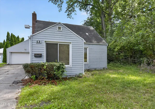 Photo 3 of Single family home for sale at 404 Teal Dr, Toledo, OH 43615 | MLS# 10012993 | Listing updated on 2026-09-04