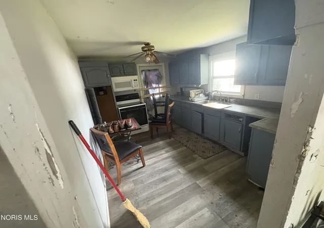 Photo 4 of Single family home for sale at 5019 Winona Dr, Toledo, OH 43613 | MLS# 10012978 | Listing updated on 2026-09-16