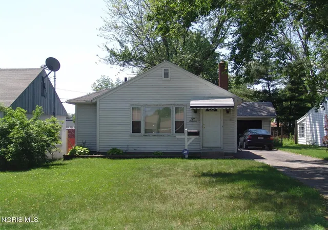 Photo 1 of Single family home for sale at 5019 Winona Dr, Toledo, OH 43613 | MLS# 10012978 | Listing updated on 2026-09-16