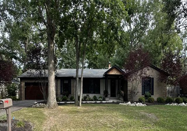 Photo 2 of Single family home for sale at 1901 Tanglewood Dr, Defiance, OH 43512 | MLS# 10012991 | Listing updated on 2026-09-14
