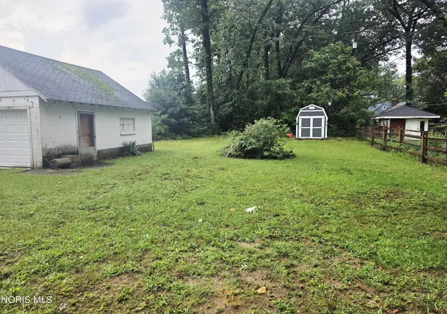 Photo 13 of Single family home for sale at 2911 Wilford Dr, Toledo, OH 43615 | MLS# 10012982 | Listing updated on 2026-09-04