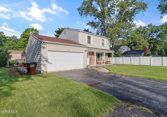 Photo 2 of Single family home for sale at 4837 Whiteford Rd, Toledo, OH 43623 | MLS# 10013317 | Listing updated on 2026-09-18