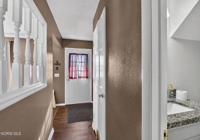 Photo 3 of Single family home for sale at 4837 Whiteford Rd, Toledo, OH 43623 | MLS# 10013317 | Listing updated on 2026-09-18