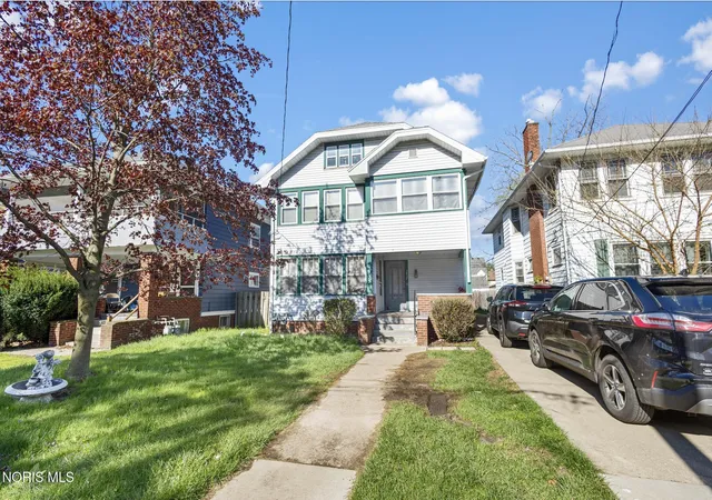 Photo 2 of Multi family home for sale at 3837 Hazelhurst Ave, Toledo, OH 43612 | MLS# 10012986 | Listing updated on 2026-09-04