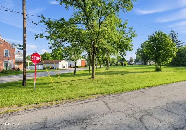 Photo 3 of Single family home for sale at 403 Park St, Republic, OH 44867 | MLS# 10012988 | Listing updated on 2026-10-02