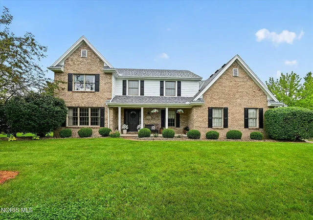 Photo 1 of Sale Pending at 5852 Rock Hl Ln, Sylvania, OH 43560 | MLS# 10013009 | Listing updated on 2026-10-28