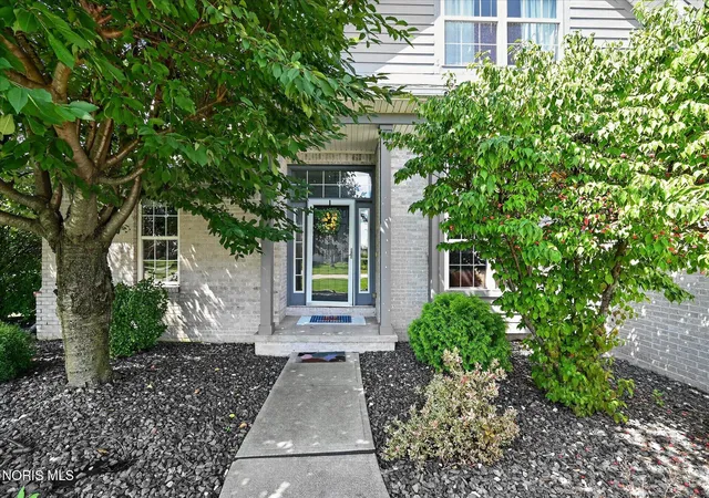 Photo 3 of Single family home for sale at 1609 Grand Bay Dr, Oregon, OH 43616 | MLS# 10013004 | Listing updated on 2026-10-06