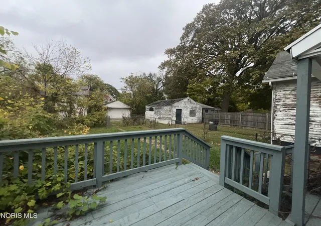 Photo 3 of Single family home for sale at 1390 W Woodruff Ave, Toledo, OH 43606 | MLS# 10015019 | Listing updated on 2026-10-22