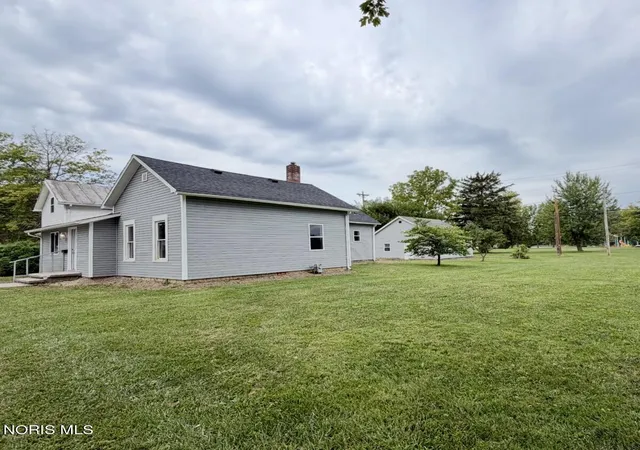 Photo 2 of Single family home for sale at 206 Summit St, Defiance, OH 43512 | MLS# 10013025 | Listing updated on 2026-09-07