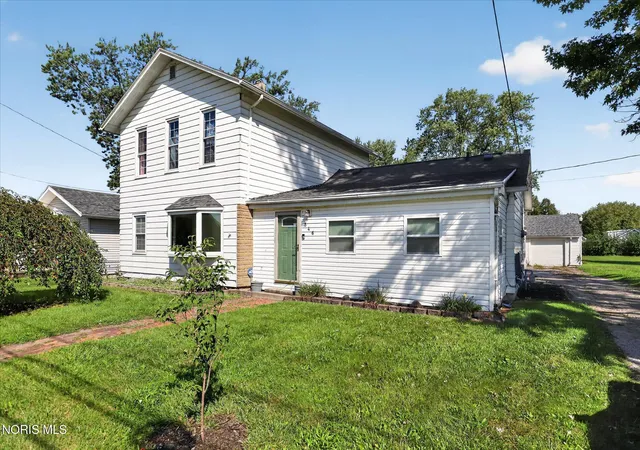 Photo 1 of Single family home for sale at 346 W Andrus Rd, Northwood, OH 43619 | MLS# 10013020 | Listing updated on 2026-09-22