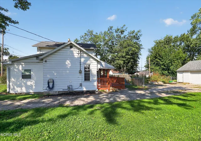 Photo 2 of Single family home for sale at 346 W Andrus Rd, Northwood, OH 43619 | MLS# 10013020 | Listing updated on 2026-09-22