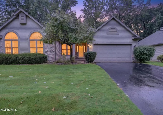 Photo 1 of Condo for sale at 3829 Hampstead Dr, Sylvania, OH 43560 | MLS# 10013056 | Listing updated on 2026-10-01
