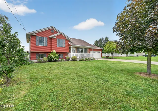 Photo 2 of Single family home for sale at 28705 Main St, Millbury, OH 43447 | MLS# 10013045 | Listing updated on 2026-09-14