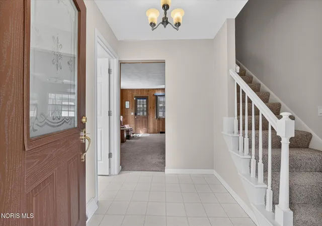 Photo 3 of Single family home for sale at 5127 Calyx Ln, Toledo, OH 43623 | MLS# 10013033 | Listing updated on 2026-09-11