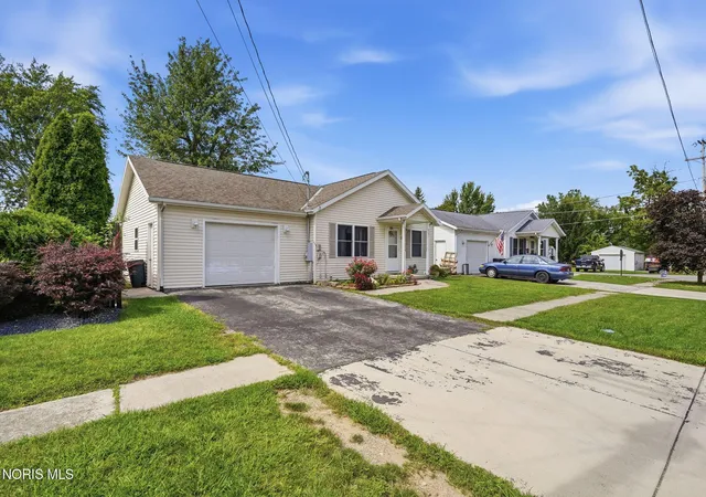 Photo 2 of Single family home for sale at 224 N Church St, Mc Comb, OH 45858 | MLS# 10013265 | Listing updated on 2026-10-04