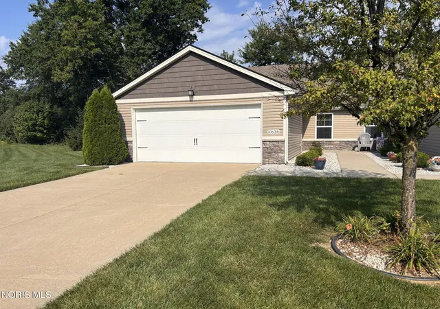 Photo 1 of Single family home for sale at 10634 River Oaks Dr, Perrysburg, OH 43551 | MLS# 10013228 | Listing updated on 2026-10-05