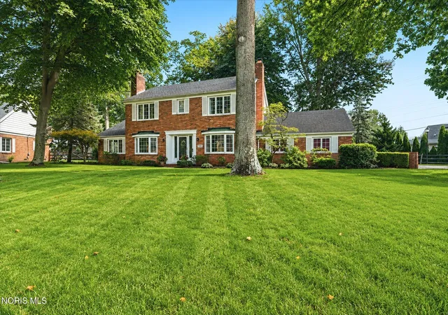 Photo 2 of Single family home for sale at 3220 Shakespeare Ln, Toledo, OH 43615 | MLS# 10013042 | Listing updated on 2026-09-11