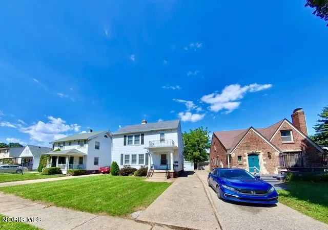 Photo 1 of House for sale at 438 Pasadena Blvd, Toledo, OH 43612 | MLS# 10013049 | Listing updated on 2026-09-07