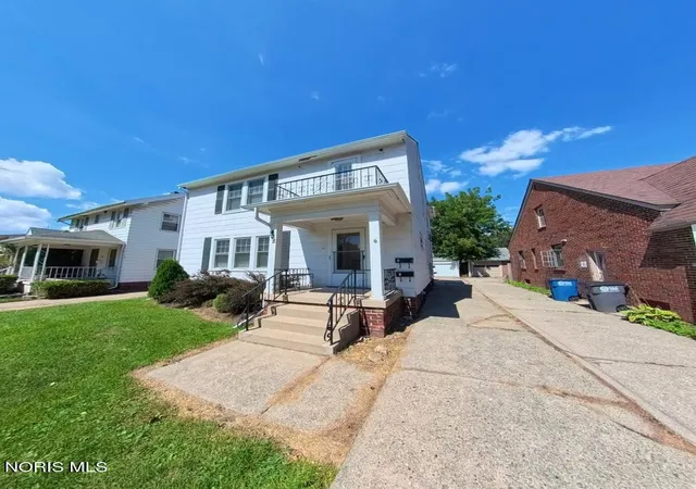 Photo 2 of House for sale at 438 Pasadena Blvd, Toledo, OH 43612 | MLS# 10013049 | Listing updated on 2026-09-07