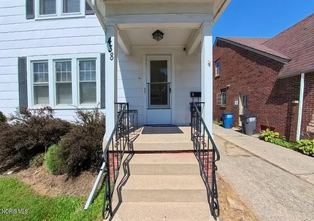 Photo 3 of House for sale at 438 Pasadena Blvd, Toledo, OH 43612 | MLS# 10013049 | Listing updated on 2026-09-07