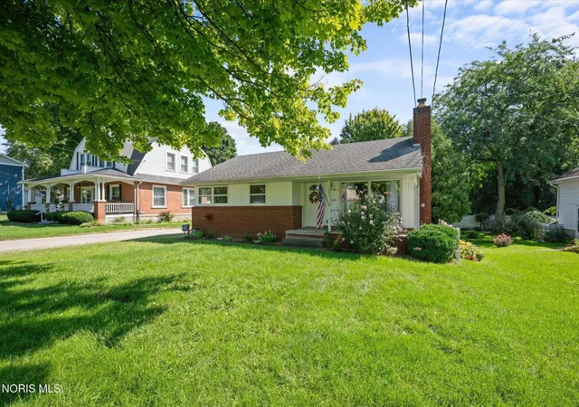 Photo 4 of Single family home for sale at 207 S Damascus St, Liberty Center, OH 43532 | MLS# 10013165 | Listing updated on 2026-09-16