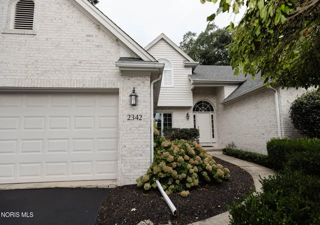 Photo 2 of Single family home for sale at 2342 Birch Run Ct, Sylvania, OH 43560 | MLS# 10013047 | Listing updated on 2026-09-07