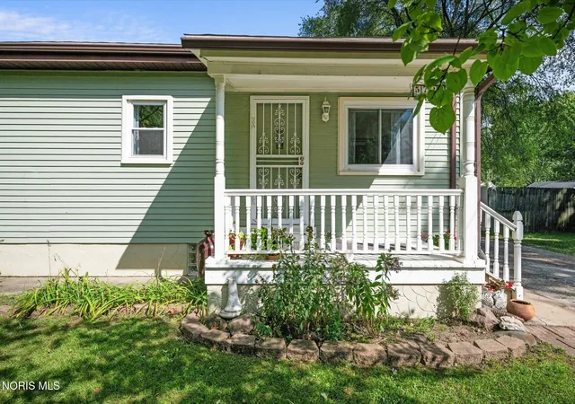 Photo 4 of Single family home for sale at 5732 Roan Rd, Sylvania, OH 43560 | MLS# 10013128 | Listing updated on 2026-10-12